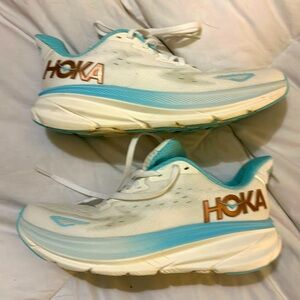 Hoka 9 Clifton running shoes